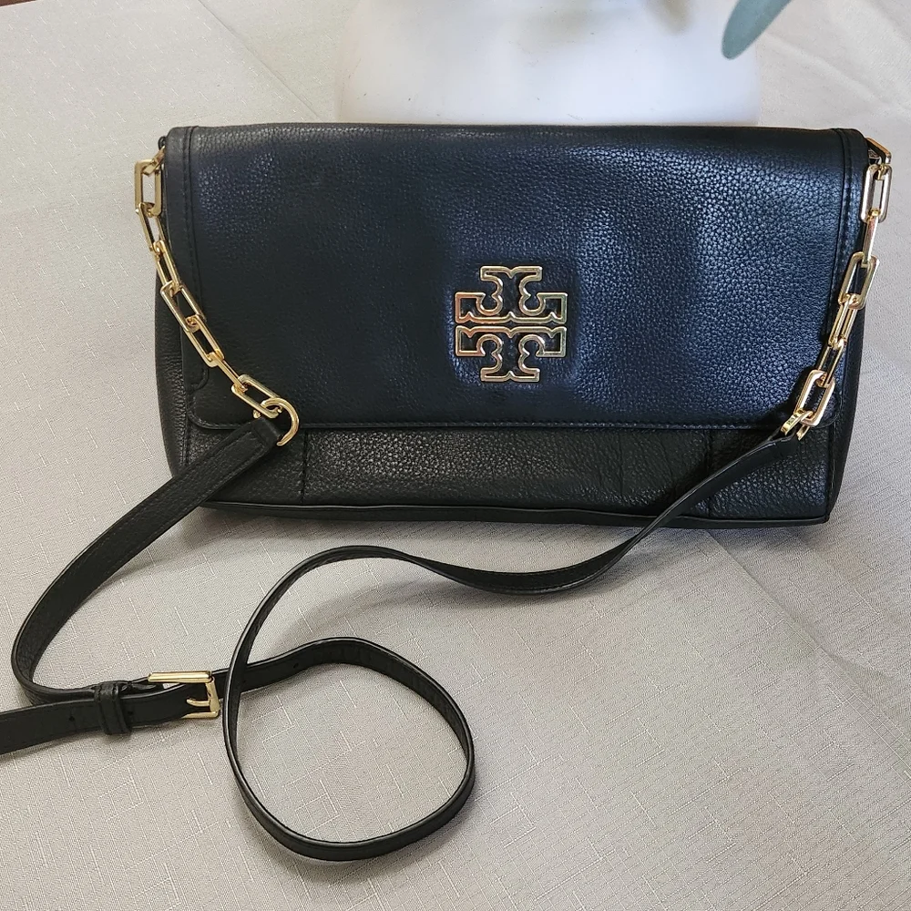 Tory Burch Britten Foldover, Can Be Worn  Crossbody Or Clutch. - Picture 5 of 5